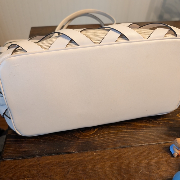 Michael Kors Cream and Beige Woven Tote - Picture 5 of 6